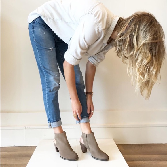 Tan Chocolat Blu Stacked Cone Heel Mule Clog - Picture 2 of 4